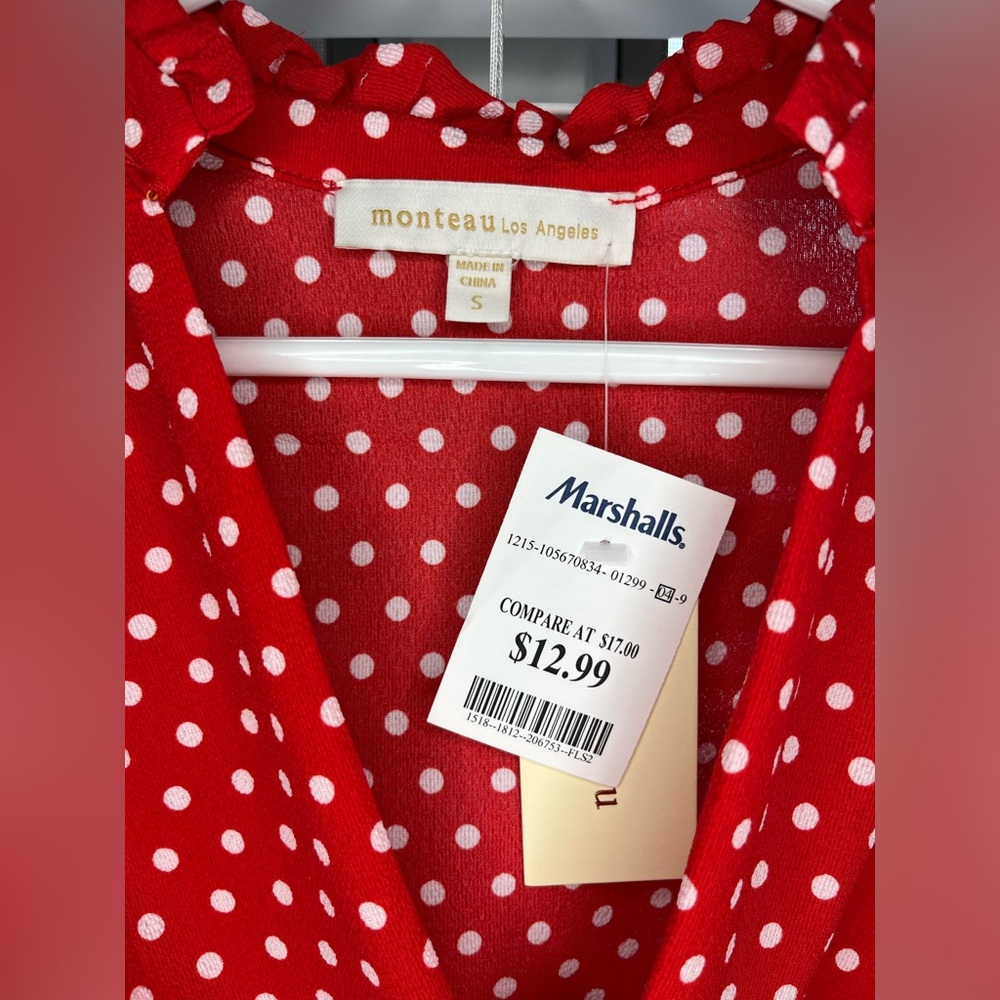Monteau size small blouse